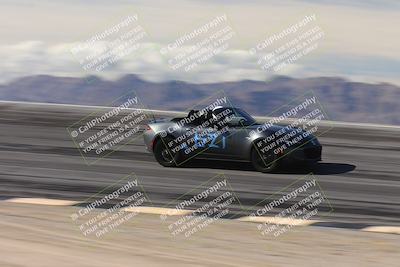 media/Jan-04-2026-SCCA SD (Sun) [[defc442887]]/3-Intermediate 2 group/Session 2 Bowl Speed Pans/